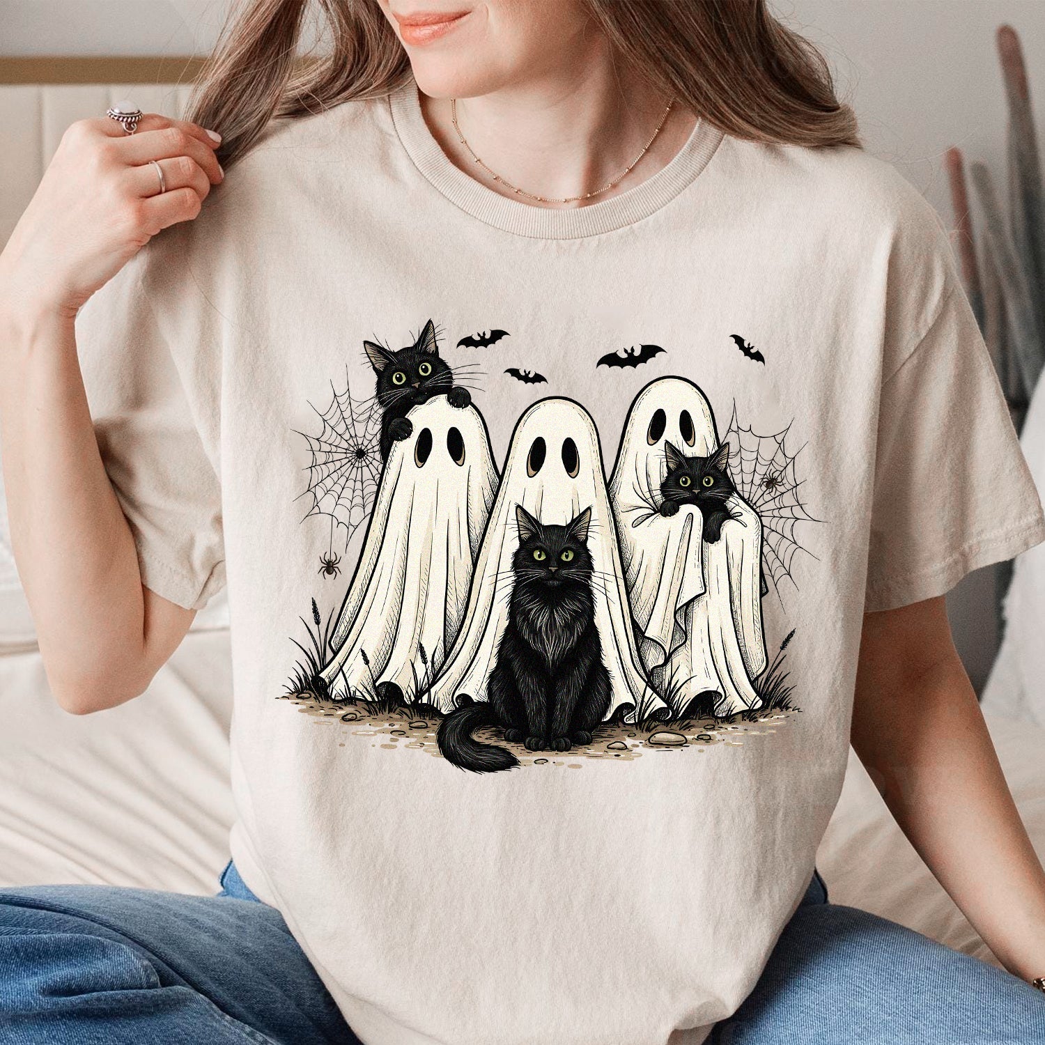 Halloween Spooky Ghost Black Cat T-Shirt – Cute Graphic Tee