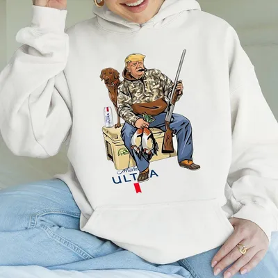 Light Beer Hunter Hoodie Dog And Duck Graphic Soft Cotton Hoodie For Hunting Enthusiasts Casual Fit Unisex Menswear