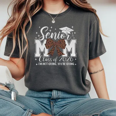 Senior Mom Class Of 2026 T-Shirt Senior Mom Leopard Coquette Bow T-Shirt Senior Mom 2026 Class Of 2026 Graduate T-Shirt Coquet
