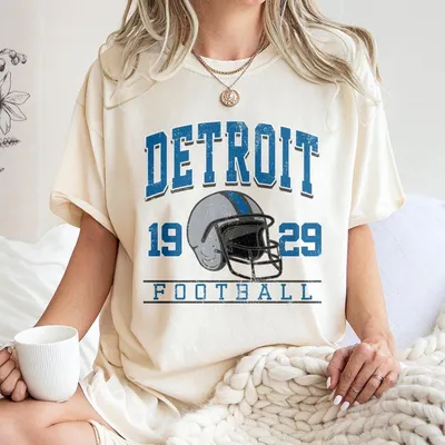 Detroit Mascot Football T-Shirt Vintage Detroit Team Retro Game Day T-Shirt Unisex Fan Gift Classic Fit Spandex Stretch Green Embroidered
