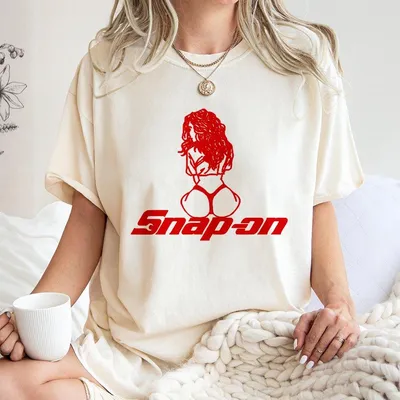Snap On Graphic T-Shirt For Men For Women Limited Edition T-Shirt Bold Red Design Tool Lover Apparel Vintage