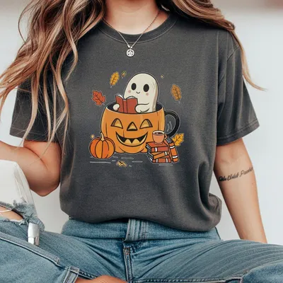 Cute Ghost Reading Book Halloween T-Shirt Retro Fall T-Shirt Funny Book Lover Top Librarian Teacher Gift