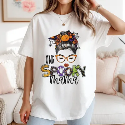 One Spooky Mama T-Shirt Cozy Halloween For Women Cute Fall Pumpkin T-Shirt Spooky Season Outfit Autumn Mom