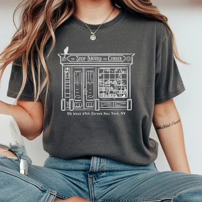 You Ve Got Mail Shop Around The Corner Vintage T-Shirt New York City Love Story T-Shirt Bookstore Romance T-Shirt T-Shirt