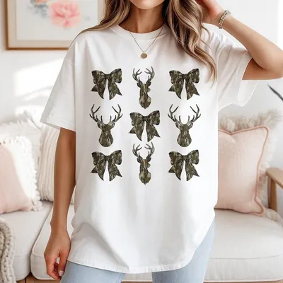 Deer Hunt Camo Coquette Bow T-Shirt Old School Camo T-Shirt Girls Camo Bow T-Shirt Huting Coquette Bow Camo T-Shirt Unisex
