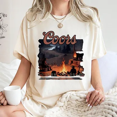 Vintage Coorrs Bannquet T-Shirt For Men And Women,Western Cowboy Style,Perfect For Beer Lovers And Nature Enthusiasts,Campfire Vibes In Colorado