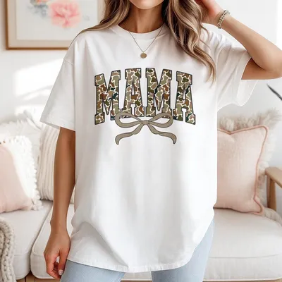 Vintage Oldschool Mama Camo Hunting T-Shirt Retro Camo Mama T-Shirt Mallard Ducks Mama Hunting Camo T-Shirt Mother'S Day