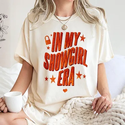 In My Showgirl Era T-Shirt Vintage The Life Of A Showgirl Vintage Aesthetic Concert T-Shirt Retro Country Music Fan T-Shirt