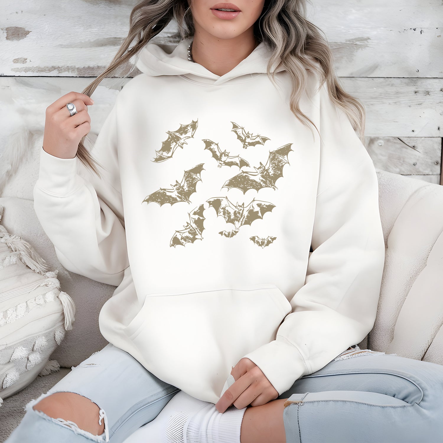 90s Style Bat Hoodie – Vintage Halloween Graphic Pullover