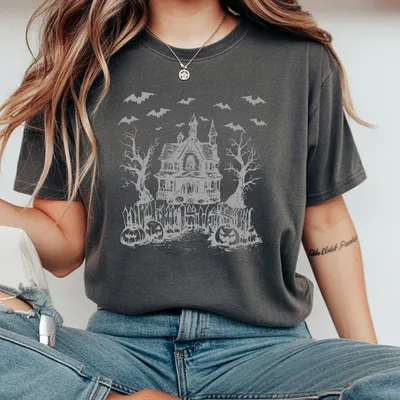 Haunted House Halloween T Shirt,Ghost and Bat Graphic Tee,Unisex Spooky Fall Party Shirt