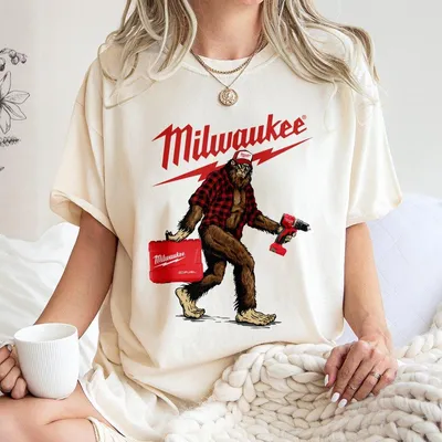 Bigfoot Milwaukee Unisex T-Shirt For Men And Women,Casual Graphic Streetwear