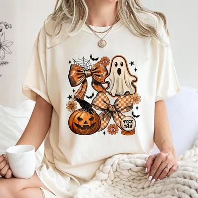 Vintage Halloween Ghost T-shirt – Coquette Pumpkin Season Floral Fall Graphic Tee