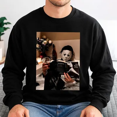Retro Horror Villain Reading Sweatshirt Sweatshirt Sweatshirt Fun Characters Holding Book Sweatshirt Vintage 90s Movie Sweatshirt Spooky
