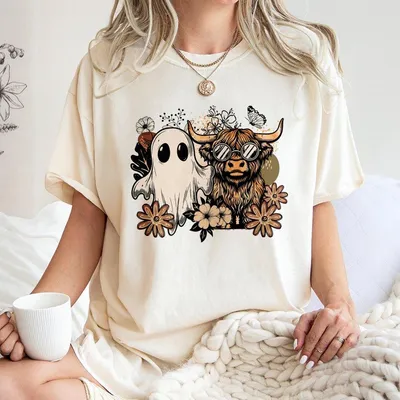 Ghost Highland Cow T-Shirt, Retro Fall Western Graphic Halloween Aesthetic