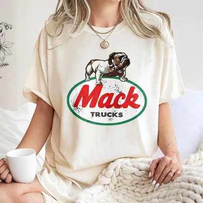 Mack Trucks Vintage T-Shirt Classic Bulldog Graphic T-Shirt Unisex Cotton Premium Quality Soft Retro Trucker Gift