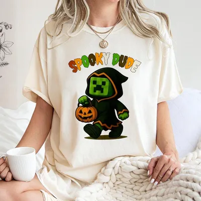 Spooky Minecraffft Dude Y00uth T-Shirt Funny Pixel Gamerrr Graphic Halloween T-Shirt