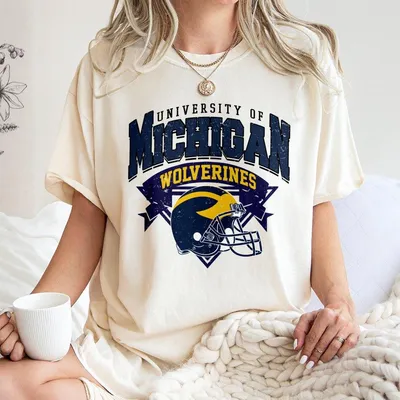 Michigan Wolverines T-Shirt Vintage Football Ncaa T-Shirt 90s University Of Michigan Unisex Football