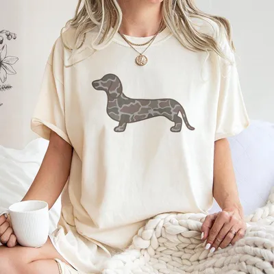 Dachshund Duck Camo T-Shirt, Duck Camo Wiener Dog, Duck Camo Doxie, Doxie Lover T-Shirt, Dachshund Mom Dad T-Shirt