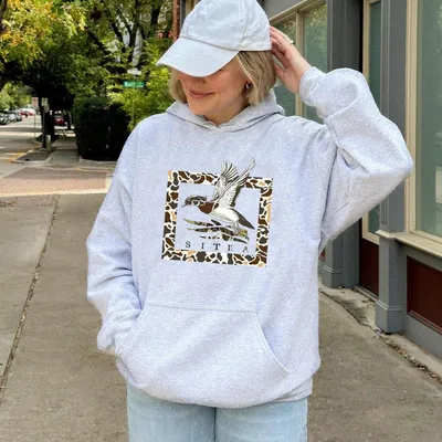 Sitka Camo Duck Hunting Hoodie Durable Unisex Outdoor Apparel Stylish Menswear For Hunters And Nature Enthusiasts