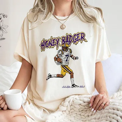 Vintage Lsu Tigers T-Shirt Adult 2xl Ncaa Men S Football T-Shirt Classic White Honey Badger Graphic Game Day Apparel For Tiger