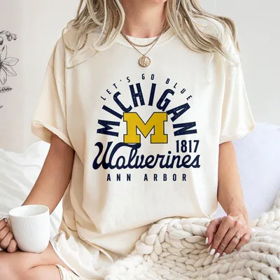 Michigan Wolverines T-Shirt For Men And Women Michigan Wolverines T-Shirt Trendy Football