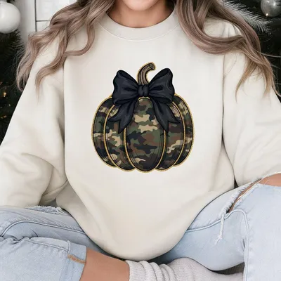 Camo Pumpkin Glitter Sweatshirt, Preppy Pumpkin Sweatshirt, Coquette Fall Pumpkin Sweatshirt, Trendy Thanksgiving Design, Girly Fall Sweatshirt, Pumpkin Spice Sweatshirt