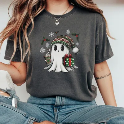 Christmas Ghost T-Shirt Cute Holiday Ghost Cozy Winter Graphic T-Shirt Funny Xmas T-Shirt For Men And Women